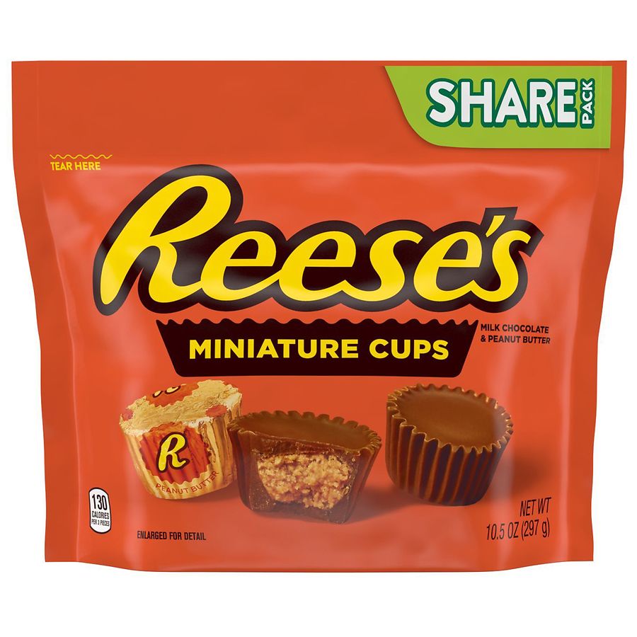 REESE'S Miniatures Milk Chocolate Peanut Butter Cups, Candy, Share Pack ...