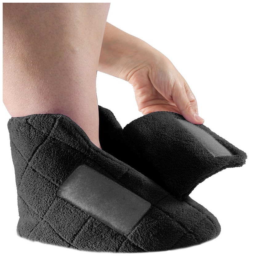 Slippers for women discount with swollen feet