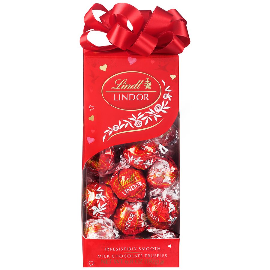 Lindt LINDOR Holiday Milk Chocolate Candy Truffles Wrapped Gift Box (10.1  oz)