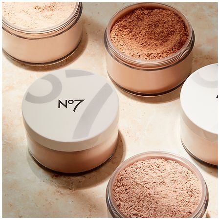 No7 Flawless Finish Loose Powder, Medium